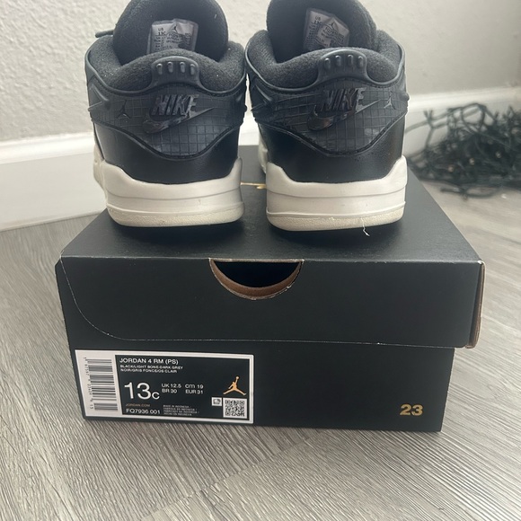 Jordan 4 RM (PS) size 13c - Picture 4 of 6
